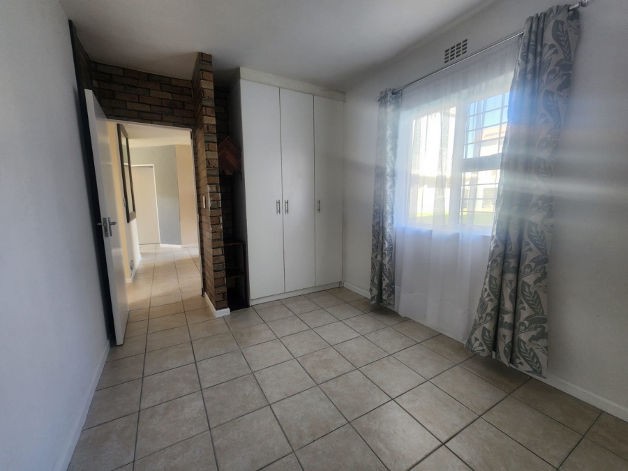 3 Bedroom Property for Sale in Elsies River Western Cape